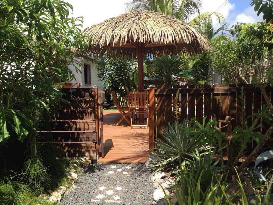 Charmant Bungalow Un P'Tit Coin De Paradis Saint-Francois  Exteriér fotografie