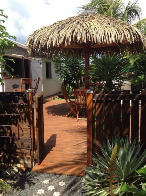 Charmant Bungalow Un P'Tit Coin De Paradis Saint-Francois  Exteriér fotografie